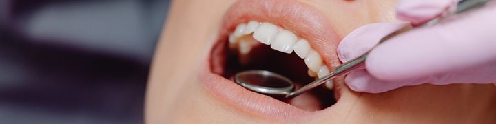 Ağız içinde küçük yaralar neden çıkar, Mersin diş hekimi Becen Demir tarafından açıklanan günlük nedenler ve ağız sağlığı etkileri